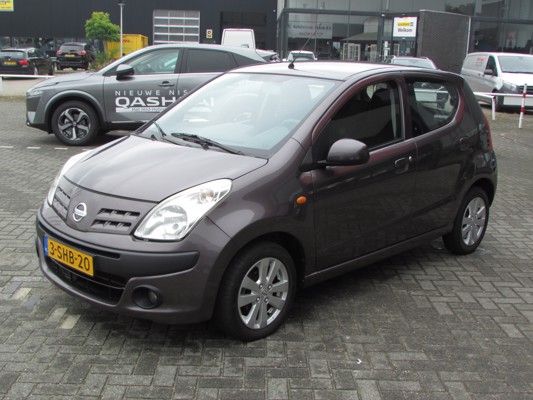 Nissan Pixo