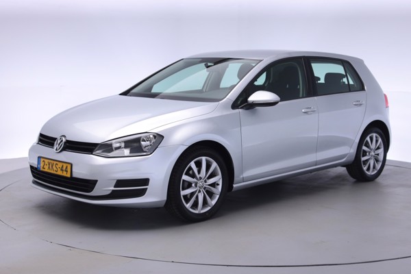 Volkswagen Golf VII