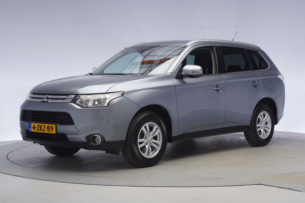 Mitsubishi Outlander 2.0 ClearTec Instyle CVT