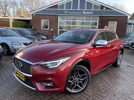 Infiniti Q30