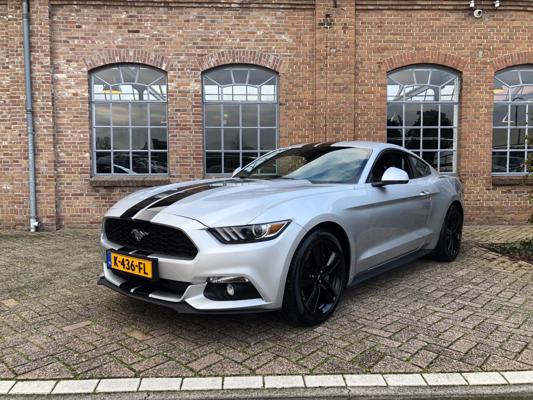 Ford Mustang Convertible 2.3 automaat