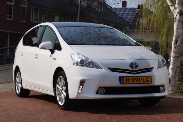 Toyota Prius Wagon