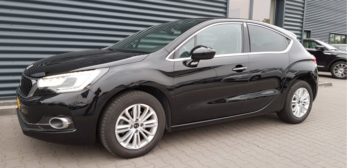 DS 4