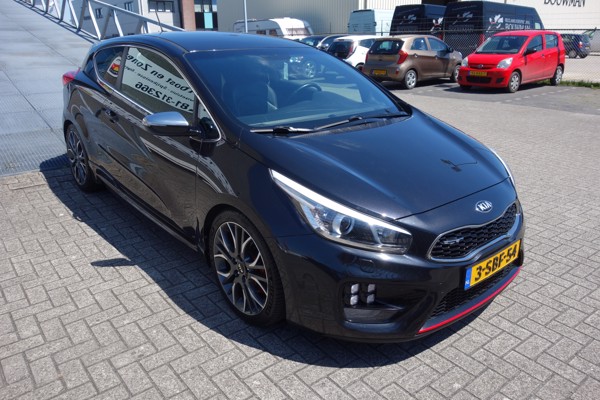 Kia Pro_cee'd (2013 - 2018)