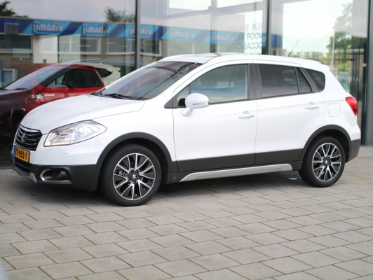 Suzuki S-Cross