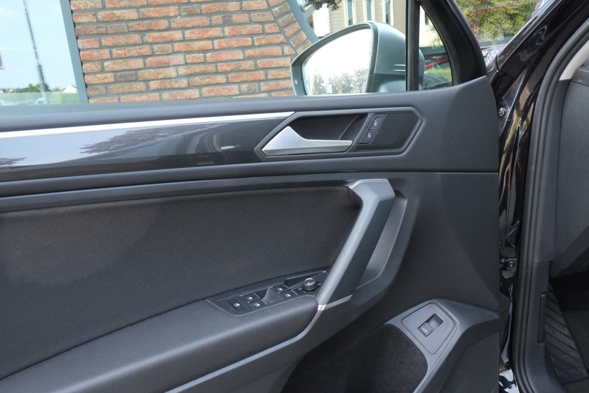 Volkswagen Tiguan Allspace 2.0 TDI 4Motion 240 pk Highline detail19.jpg