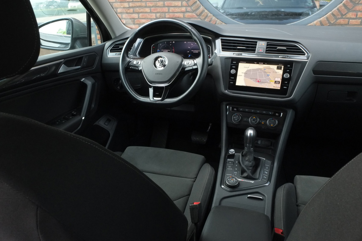 Volkswagen Tiguan Allspace 2.0 TDI 4Motion 240 pk Highline detail2.jpg