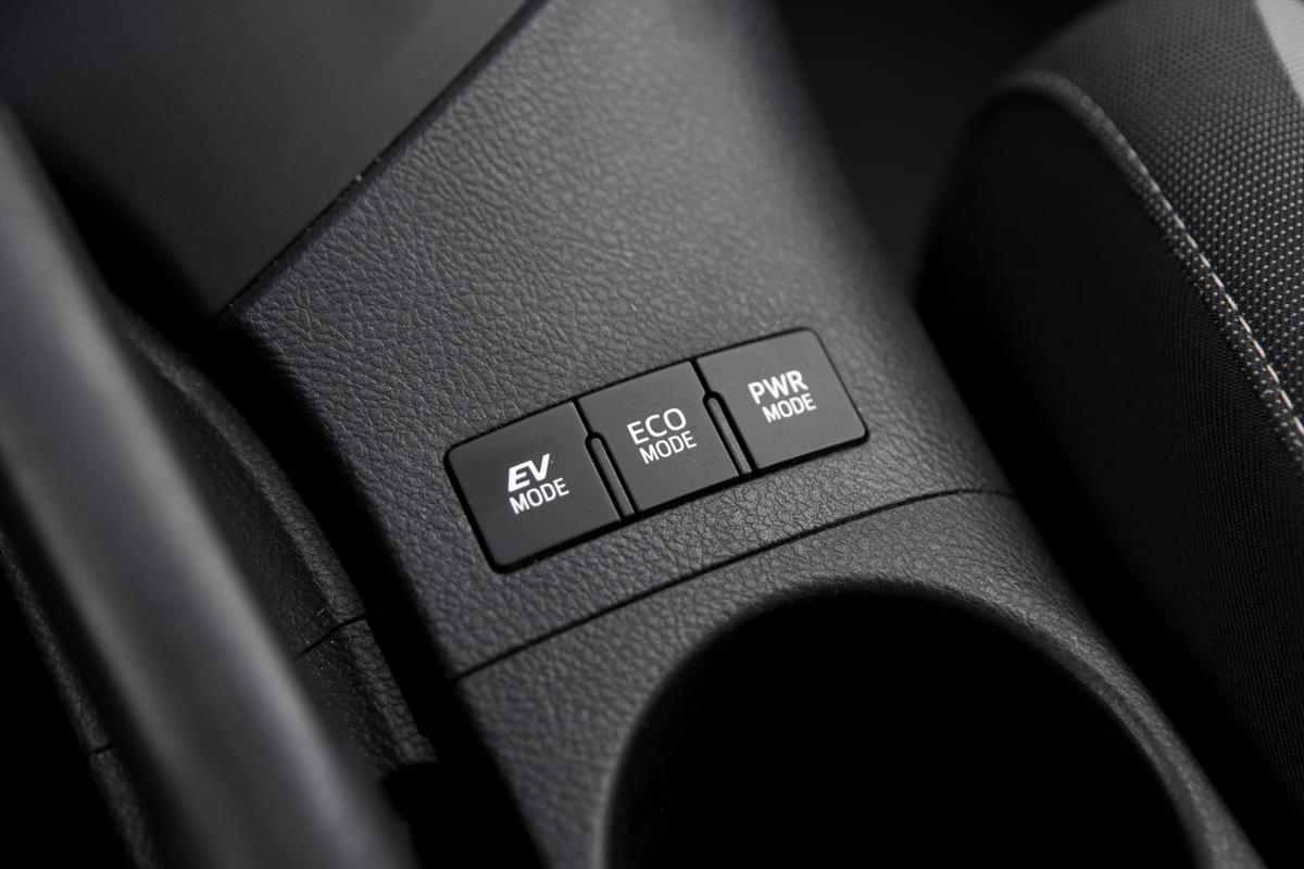 Toyota Auris 1.8 Hybrid CVT Business Plus detail10.jpg
