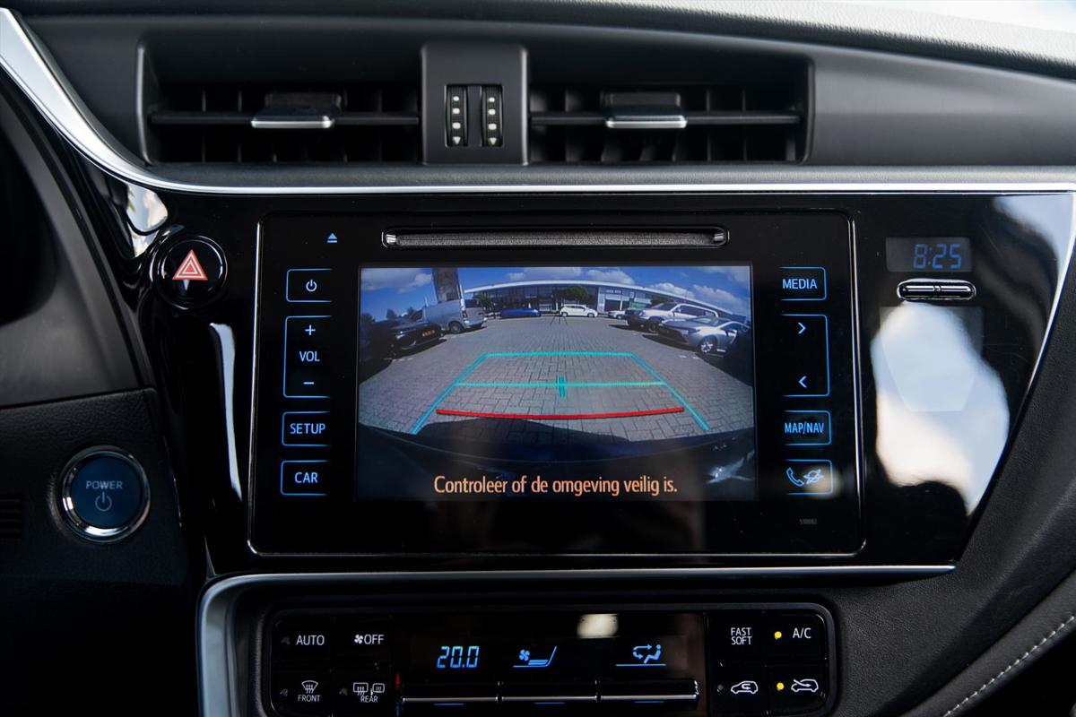 Toyota Auris 1.8 Hybrid CVT Business Plus detail20.jpg