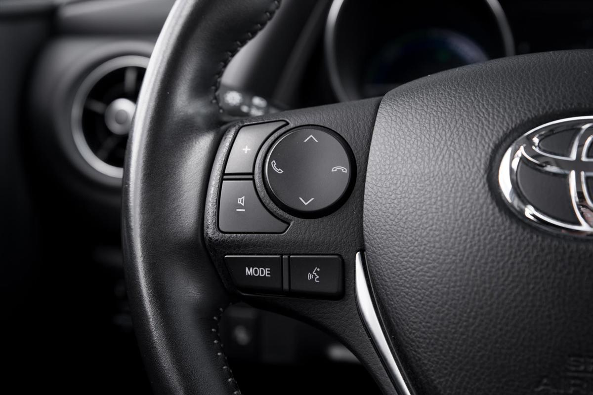 Toyota Auris 1.8 Hybrid CVT Business Plus detail29.jpg